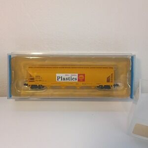 HO BACHMANN SILVER 70584 56' CENTER FLOW 4 BAY COVERED HOPPER SHELL SCPX 5703